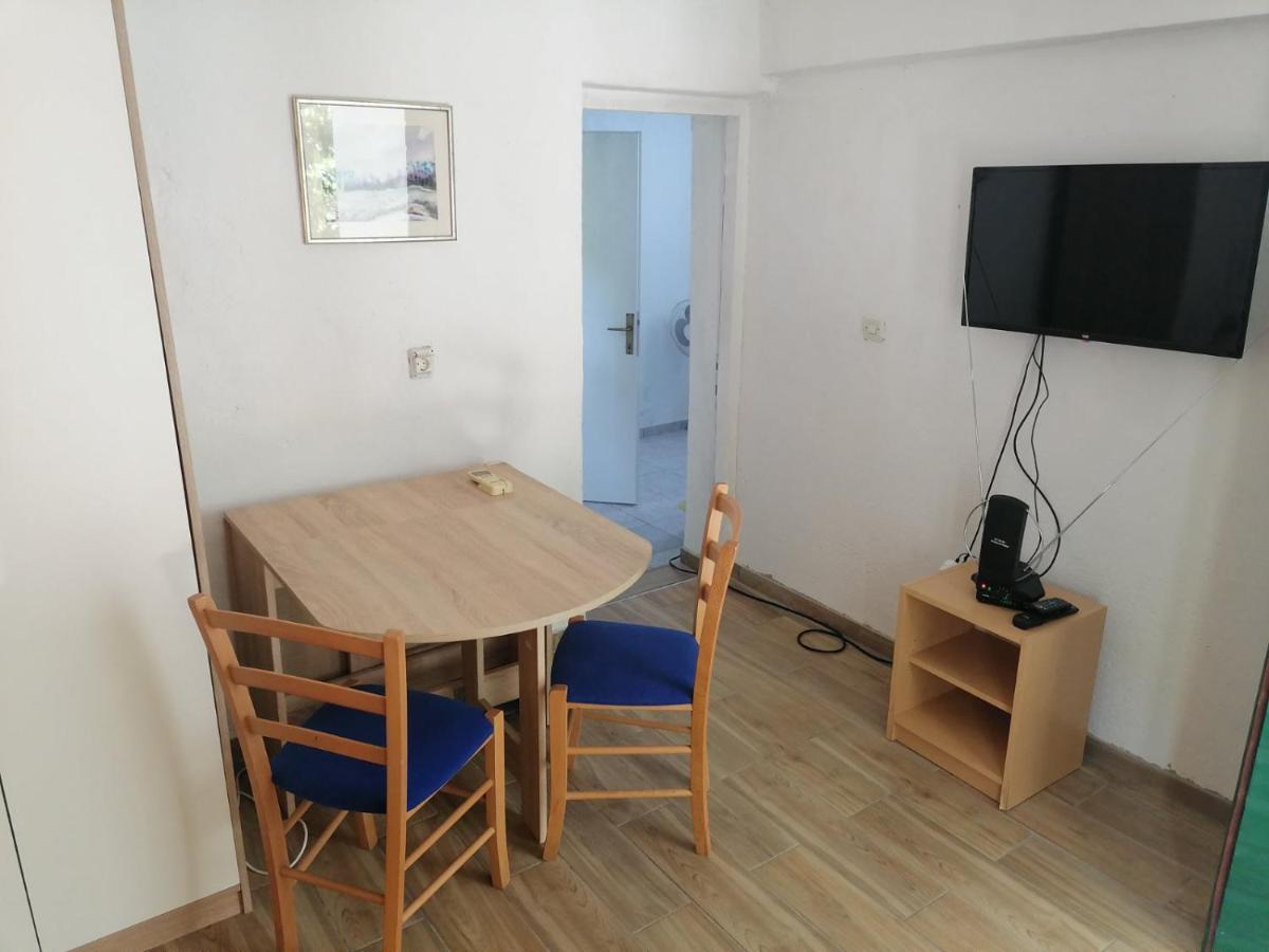 Apartman Milica Golubic  Exteriér fotografie